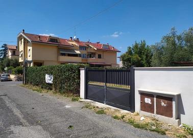 Terreno edificabile 825 mq Prato fiorito Roma