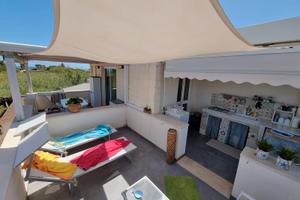 Villa a pochi passi dal mare