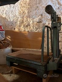 Bilancia antica a piattaforma Stadera vintage