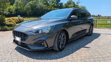 Ford Focus  SW 1.0 ecoboost ST-Line Co-pilot s