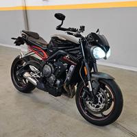 Triumph street triple R 765