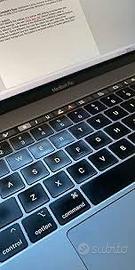 Macbook pro 15 pollici touch bar