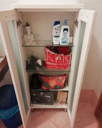 specchiera e mobiletto bagno  * ENTRO 20/08/2016 *