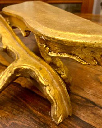 Coppia di mensole antiche in foglia oro
