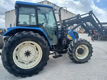 TRATTORE USATO NEW HOLLAND MODELLO 5050 DT