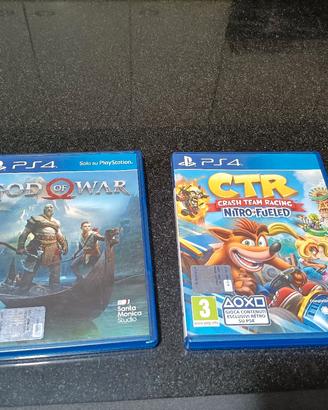 PlayStation 4 Slim + 2 joystick + God of War + CTR