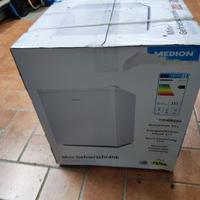 Mini congelatore MD 37575, capacità 33 L