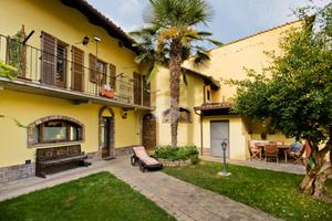 CASA SEMINDIPENDENTE A BRA