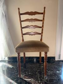 Sedia in legno massello stile classico – Vintage
