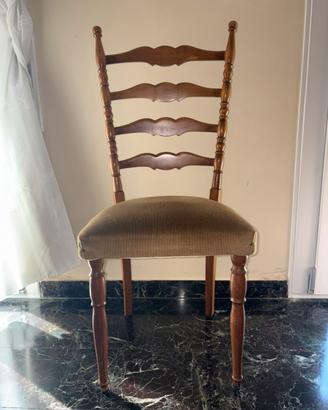 Sedia in legno massello stile classico – Vintage