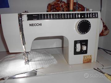 macchina da cucire Necchi mod 558