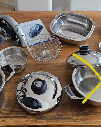 Quel che rimane della batteria AMC, come da foto