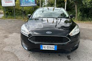 Ford Focus nera GPL benzina 2017 berlina
