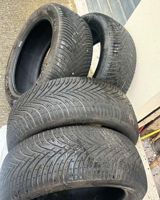 4 Gomme Invernali BFGoodrich 215/55 R18