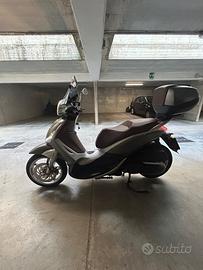 Piaggio Beverly 350