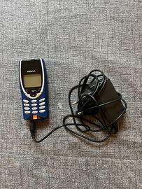 Nokia 8210 con caricabatteria originale vintage