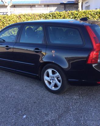Volvo V 50