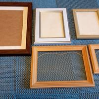 Cornici per foto e dipinti.