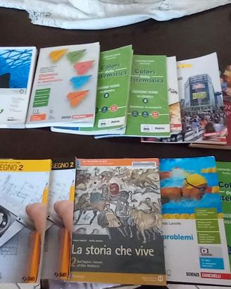 libri scolastici per scuola superiore