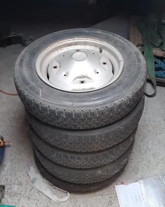 cerchi e gomme fiat 500 d'epoca