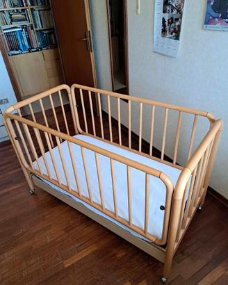 lettino per bambino piccolo, con sponde
