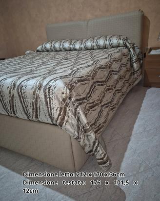 Letto contenitore, armadio, comò e comodini.