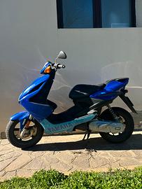 Yamaha Aerox Blu