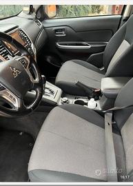 MITSUBISHI L200 2.3D con gancio traino
