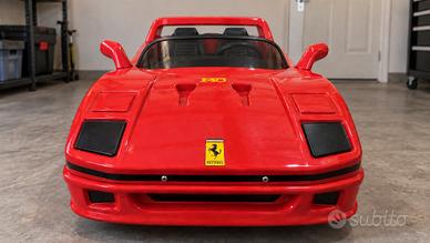 Ferrari F40 vintage per bambini elettrica