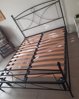 Telaio per letto matrimoniale + rete a doghe
