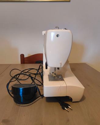 Macchina da cucire - Toyota RS2000