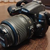 Nikon D5000 + obbiettivi + borsa