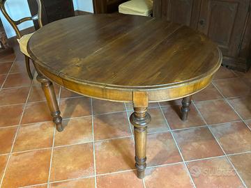 Tavolo ovale in noce