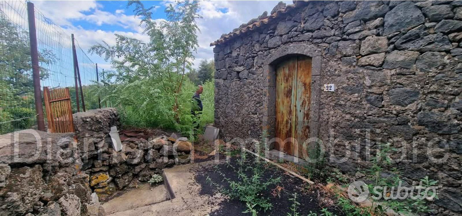Terreno con fabbricato a Vena - Piedimonte Etneo - Vista 5