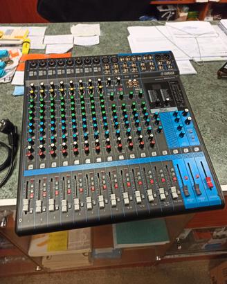 Mixer  Yamaha mg16xu 