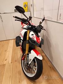 DUCATI STREET FIGHTER V4 