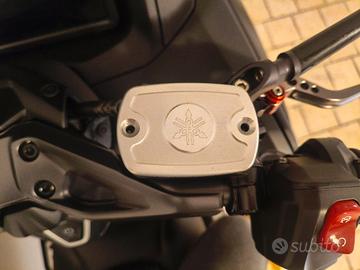 Coperchi pompe freno yamaha TMAX performance1 
