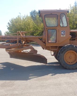 MOTOLIVELLATRICE CATERPILLAR 112F