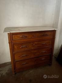 Cassettone con specchiera