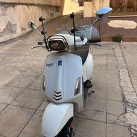 Vespa 125 sprint