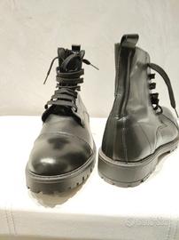 Stivaletti uomo numero 45 nuovi in pelle nera. 