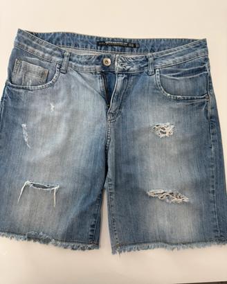 Short jeans