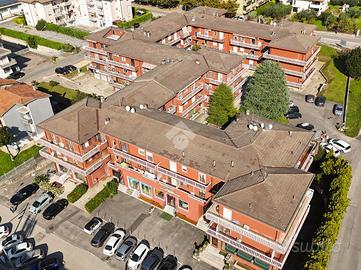 4 LOCALI A COLOGNOLA AI COLLI