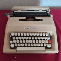 Macchina da Scrivere Olivetti