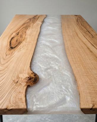 tavolo da pranzo legno massello e resina