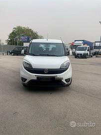 Fiat doblo 1600 multijet 5 posti autocarro maxi