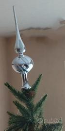 Alberto di natale più decori e luci