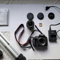 Canon EOS 2000D come nuova + kit completo di acces