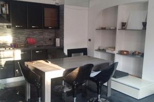 Appartamento ben arredato giardino comune, p.auto