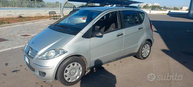 Mercedes Classe A soli 170.000 km OK NEOPATENTATI